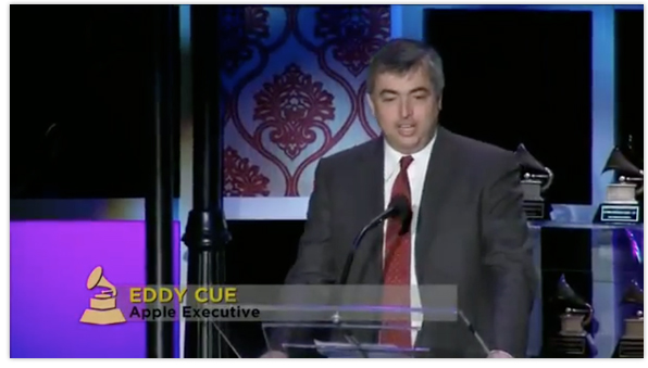 Apple's Eddy Cue accepts special Grammy award honoring Steve Jobs