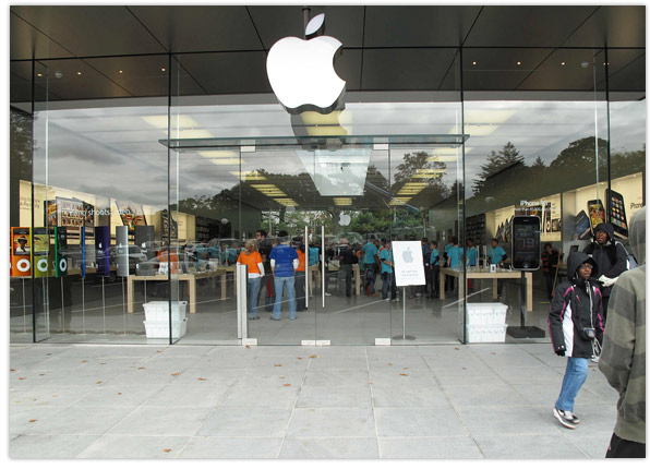 Apple Store Manhasset